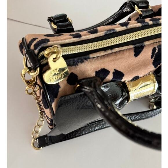 Betsey Johnson Leopard Faux Fur Bow Satchel Crossbody Bag Gold Colored Chain - Picture 8 of 16